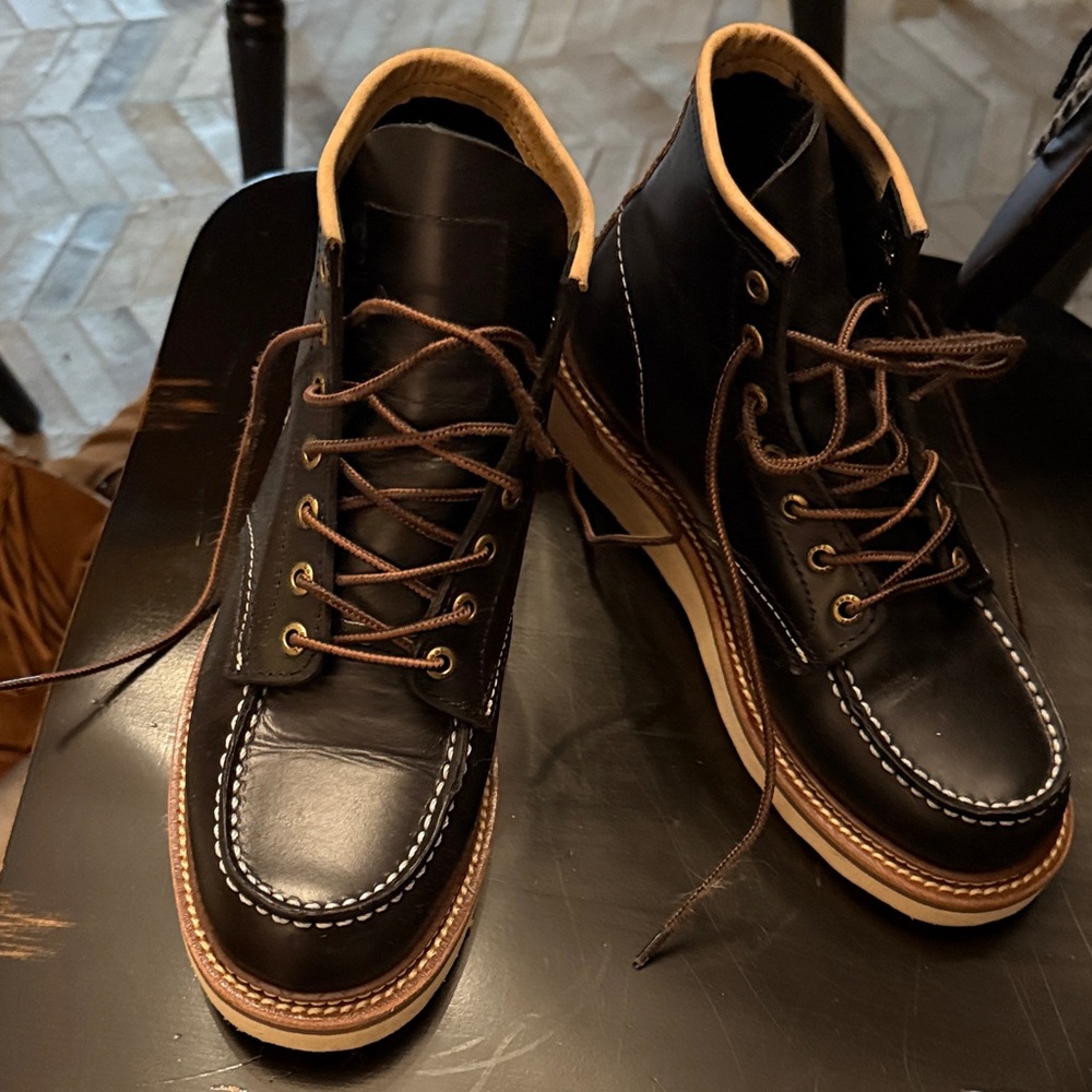 Taft Men’s black leather boot…size 7 men’s or size 9 women’s